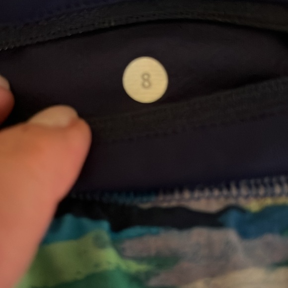 Lululemon skort - Picture 4 of 5